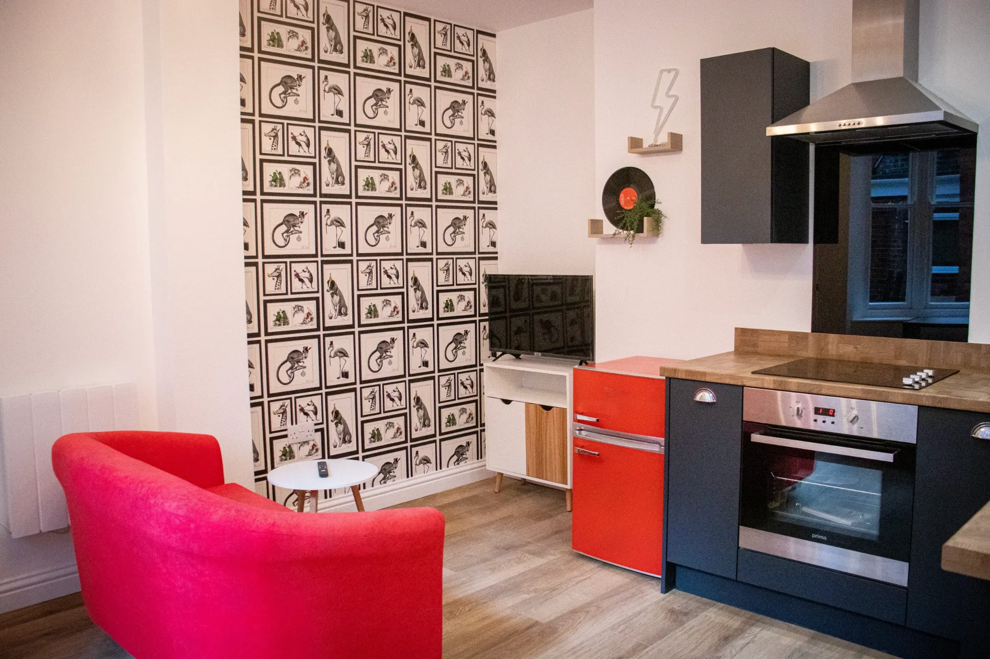 Flat 4 9 Bank Street - Image 1